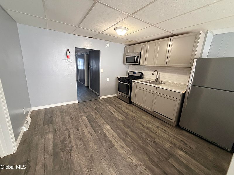 5th image of 1333 Broadway