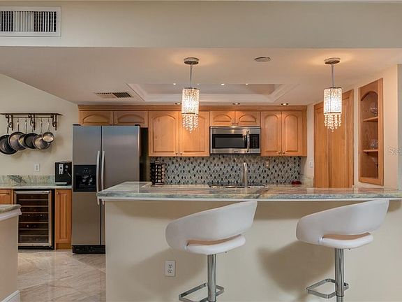 5th image of 910 Pinellas Bayway S APT 206