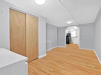 Rented by R New York