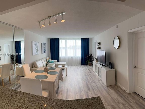5th image of 1150 NE 191st St #34