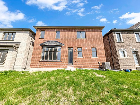 4th image of 1423 Swallowtail Ln