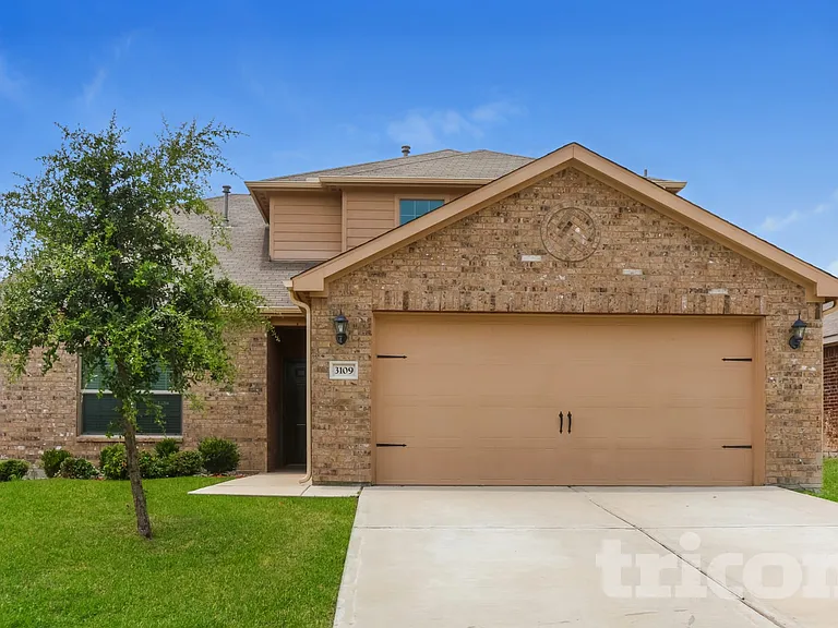 3109 Chillingham Dr — Photo 1