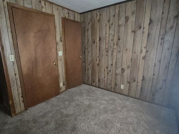 3rd image of 214 N 5th St