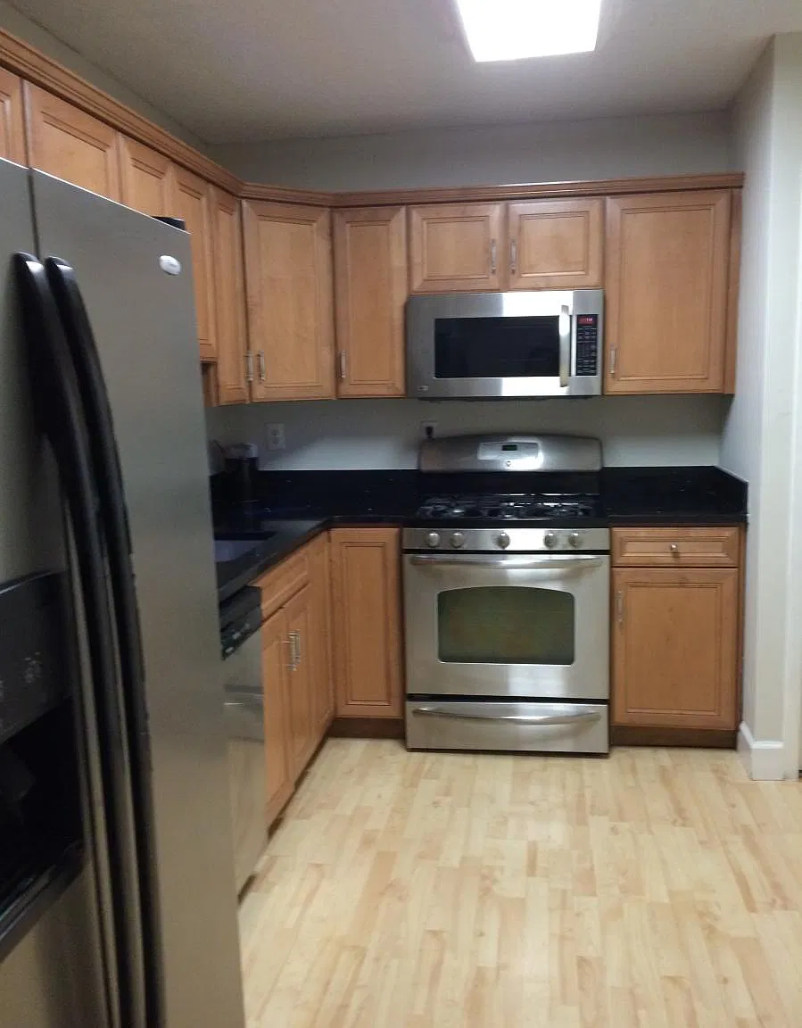 2 bed, 981 sqft, $2,300 — Photo 3