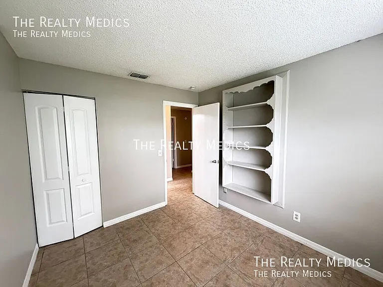 1663 Palm Leaf Dr — Photo 18