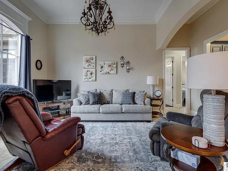110 Maison Dr — Photo 16
