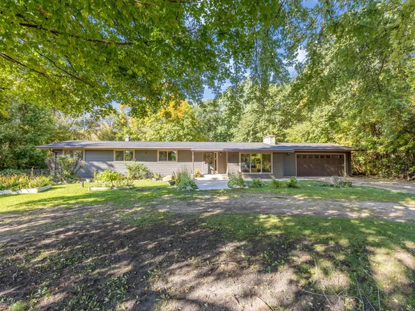 8722 47th St SW, Howard Lake, MN 55349