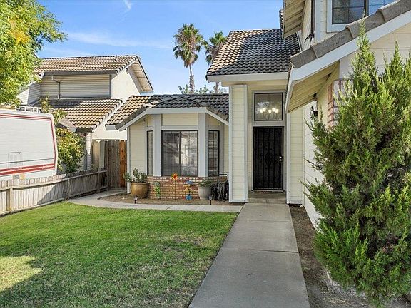 2nd image of 3012 Glen Meadow Ct