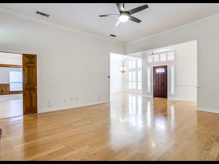 7921 Kendra Ln — Photo 20