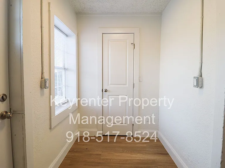 506 W 4th St Fourplex — Photo 13