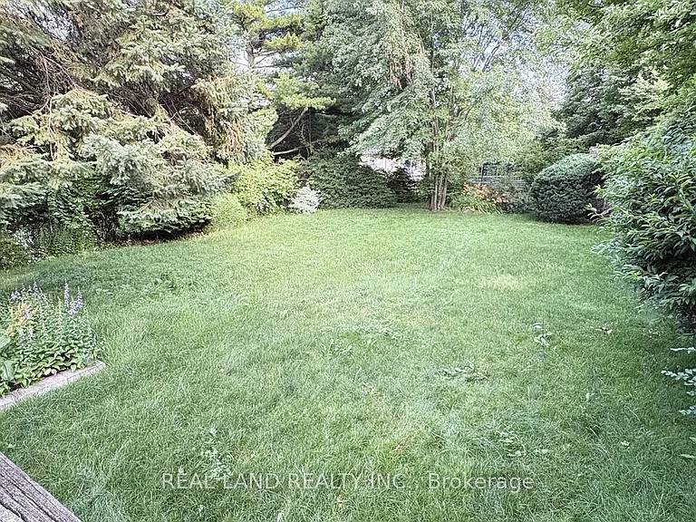 53 Lloydminster Cres — Photo 23