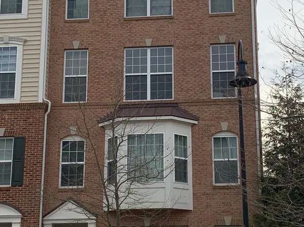 15161 Silica St #101, Haymarket, VA 20169