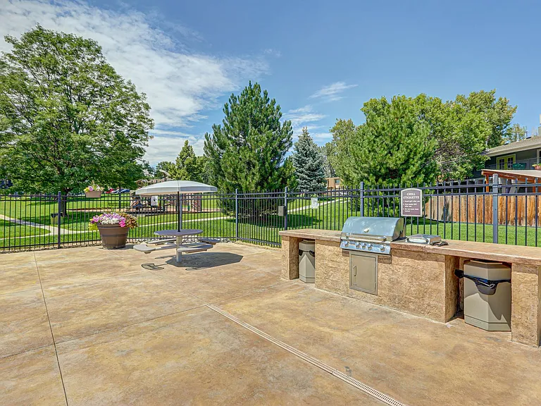 Ralston Park Apartments — Photo 8