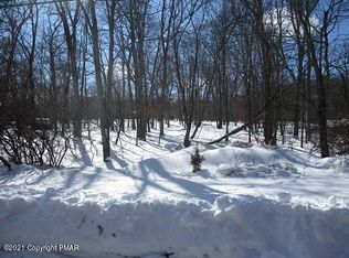 Bluebird Ln, Bushkill, PA 18324