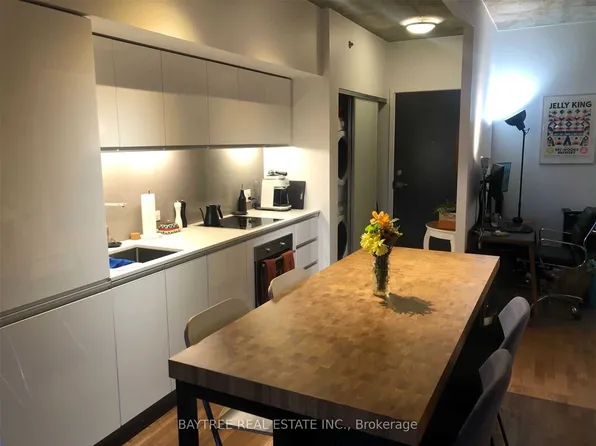 20 Minowan Miikan Ln, Toronto, ON