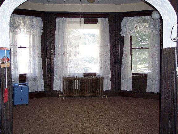 4th image of 423 I St