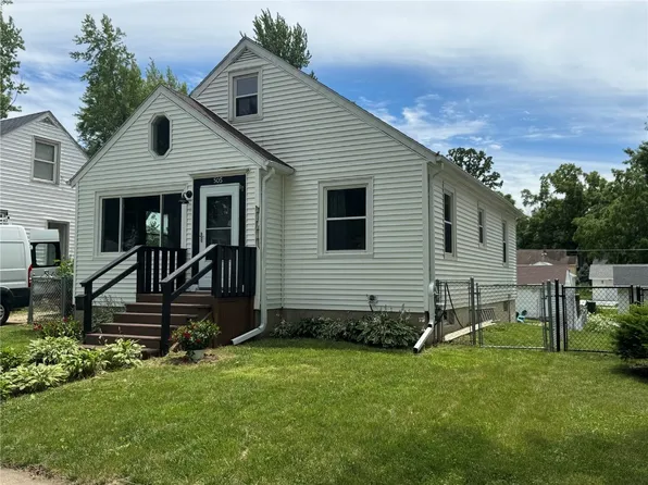 505 36th St NE, Cedar Rapids, IA 52402