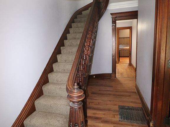 3rd image of 115 S 11th St
