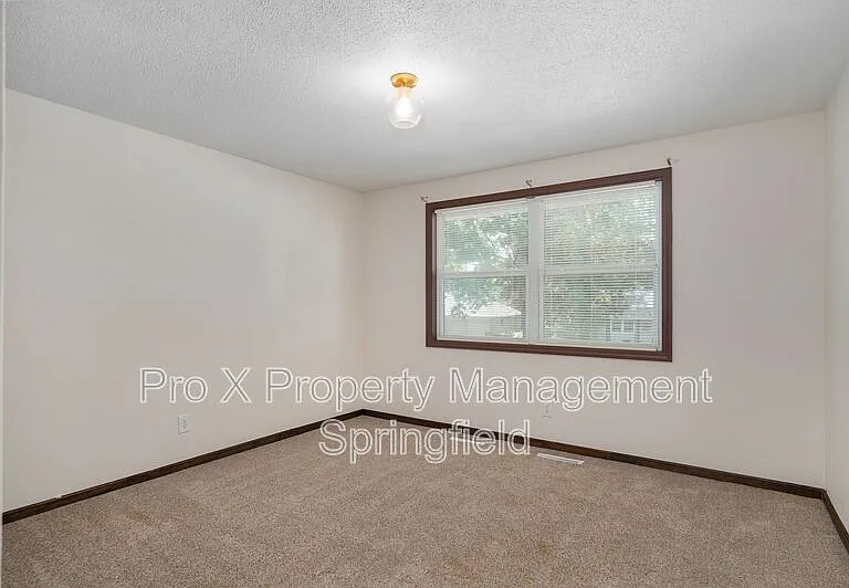 3332 S Southlyn Pl — Photo 17