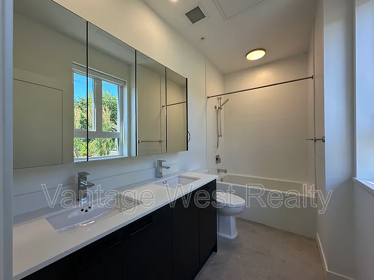1381 Belaire Ave #Townhouse 3 — Photo 10