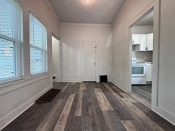 5th image of 854-856 Kellogg St #854