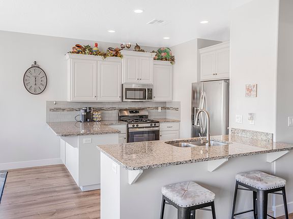 4th image of 426 W Camino Corto