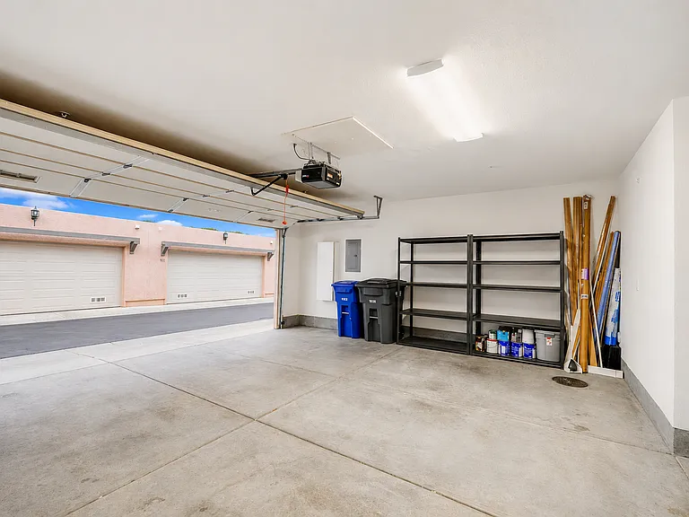 312 Bishop Dr — Photo 31