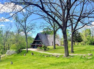 1000 Tanglewood Dr, Mc Gregor, IA 52157