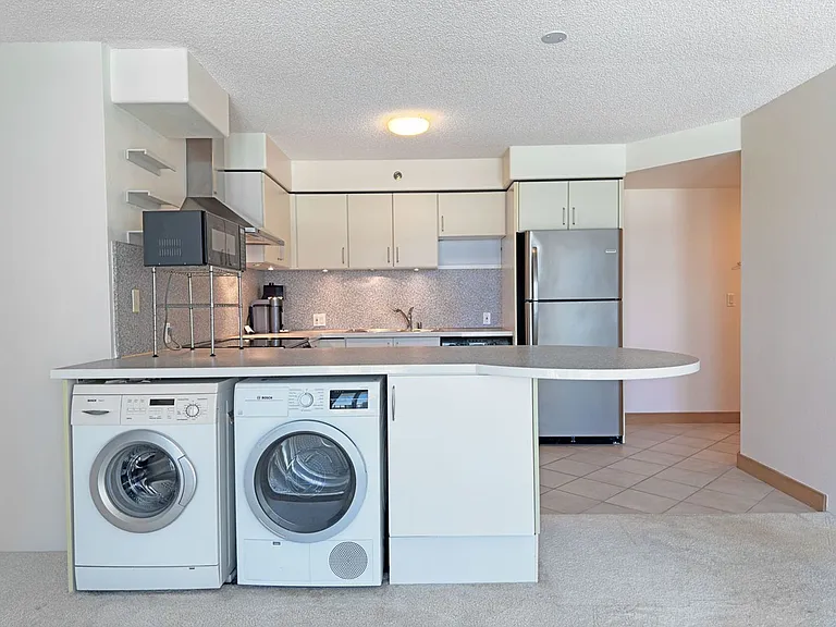 801 King St #1704 — Photo 6