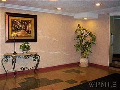 2nd image of 2035 Central Park Ave #2A