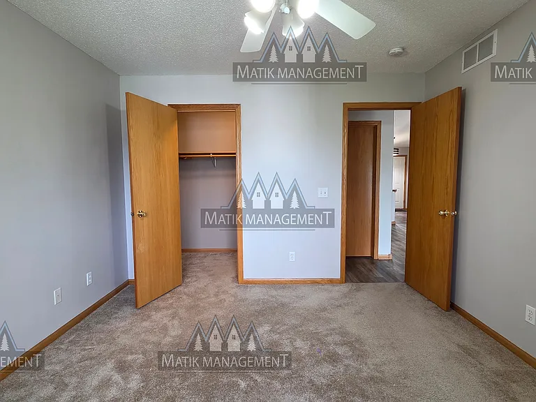 718 10th St SW — Photo 25