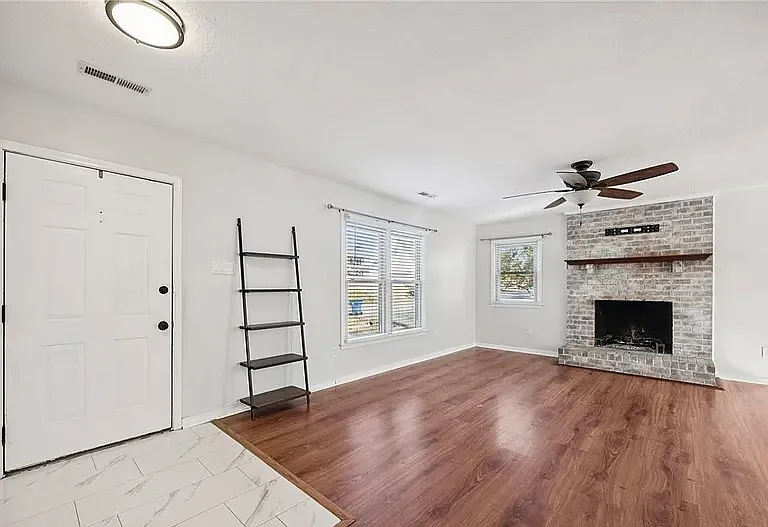 6295 Banshire Dr — Photo 2