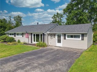 1601 Ridgewood Ct, Twinsburg, OH 44087