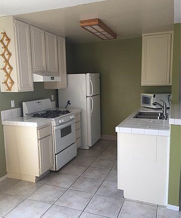 4th image of 1030 Cabrillo Park Dr #Bb