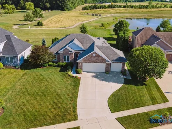 7617 Tournament Dr, Waterville, OH 43566