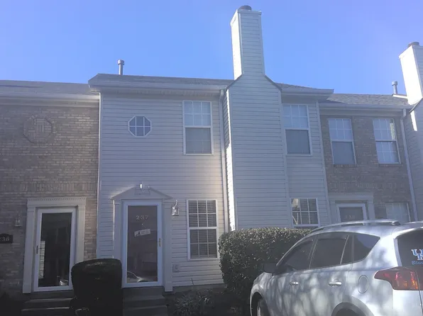 3175 Kirklevington Dr #237, Lexington, KY 40517
