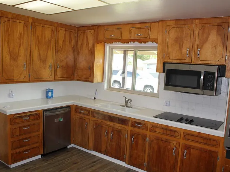 455 Vassar Ave — Photo 4