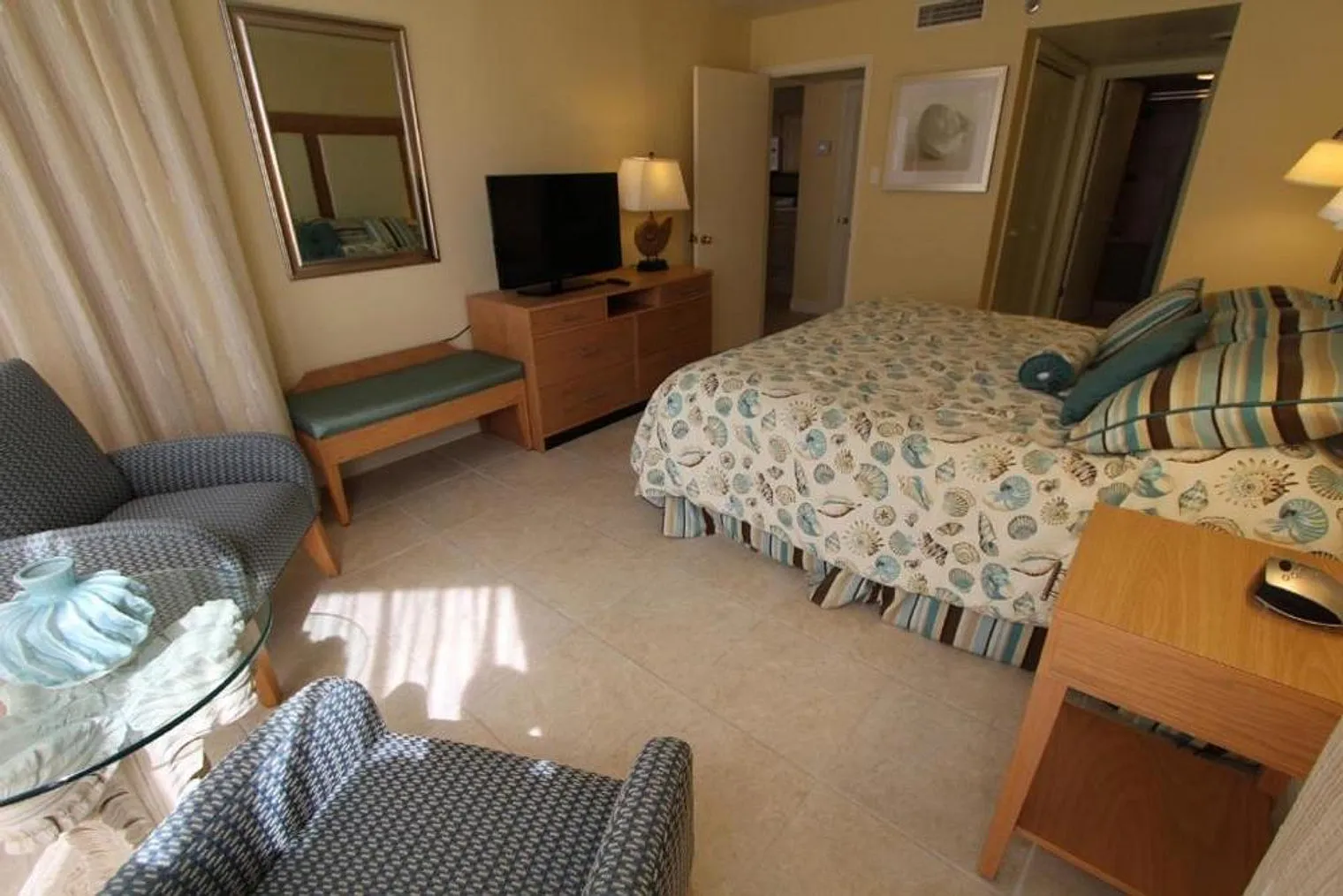 1 bed, 1.0 bath, 807 sqft, $8,998 — Photo 4