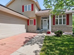 1410 Mary St N, Maplewood, MN 55119