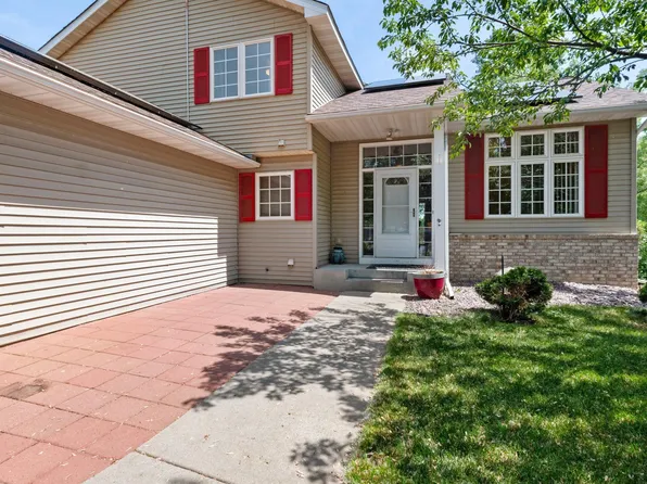 1410 Mary St N, Maplewood, MN 55119