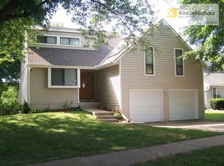1809 NE Gatewood Dr, Lees Summit, MO 64086