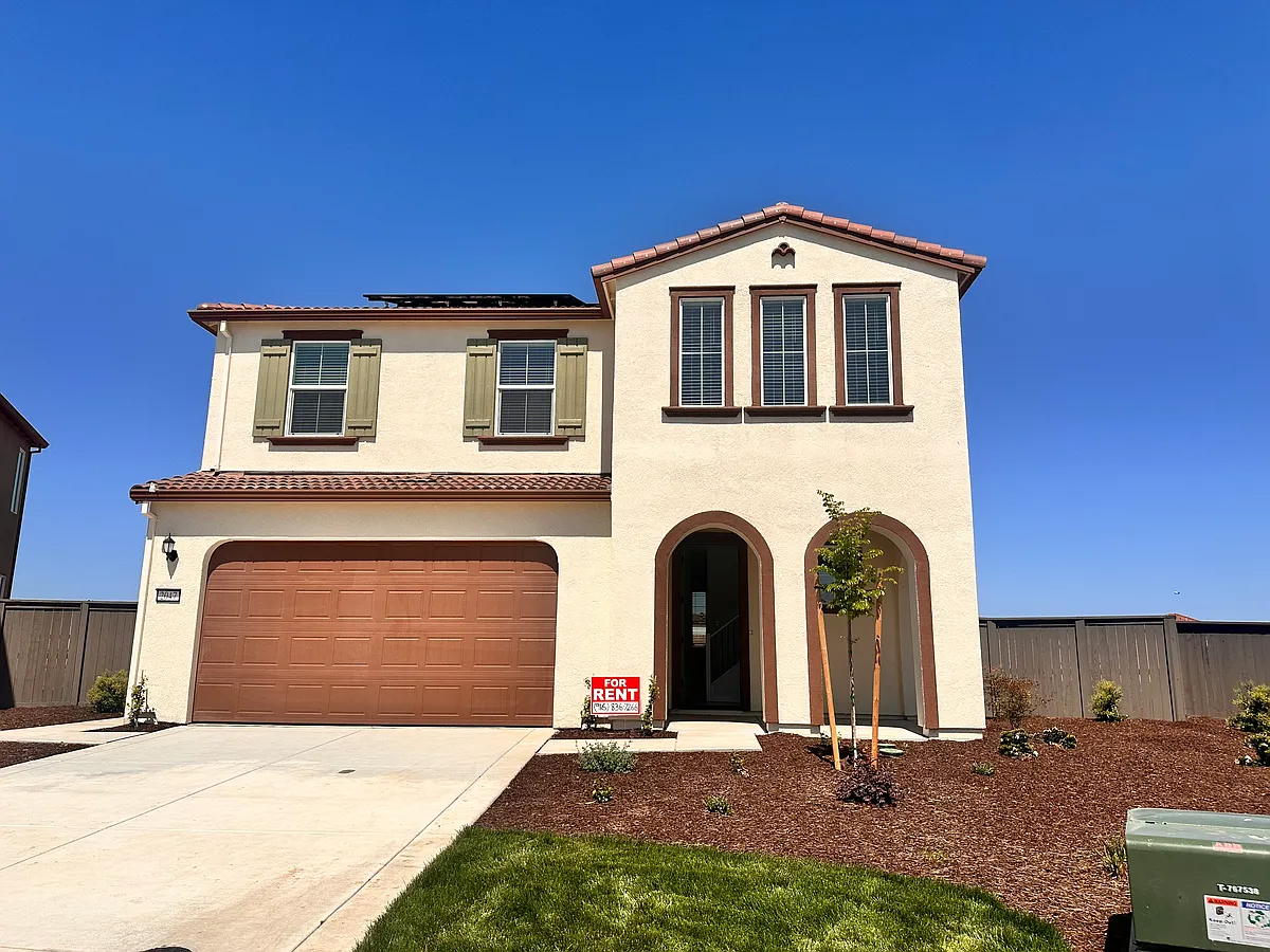 Building Photo - 2047 Lava Ridge Ct