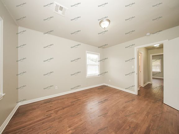 3rd image of 3608 S Portland Ave