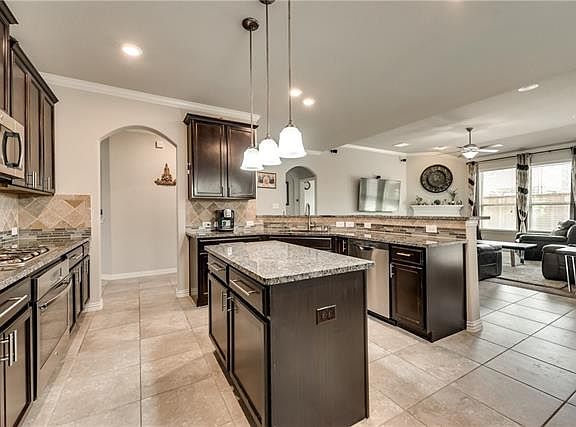 3rd image of 16716 Spence Park Ln