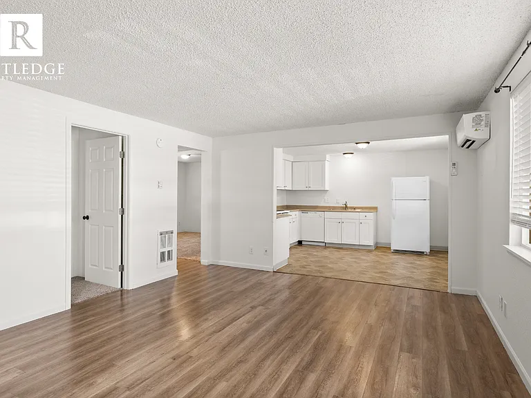 2250 Crater Lake Ave #5 — Photo 3