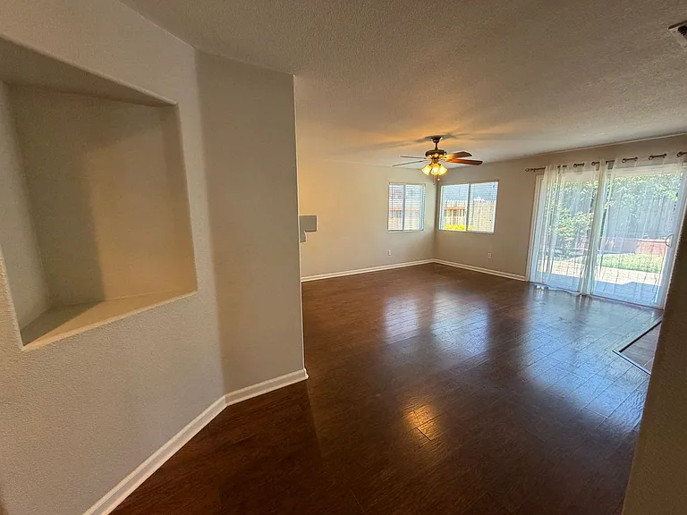 1613 Little Rock Cir — Photo 21
