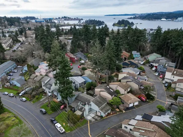 1506 B Glentana Rd #A, View Royal, BC V9A 7A1