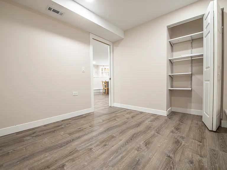 5013 W Montrose Ave #G — Photo 26