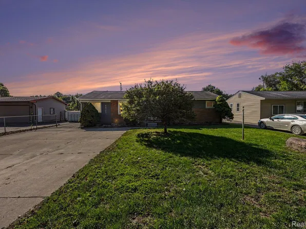 43741 Burtrig Rd, Van Buren Township, MI 48111