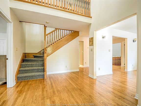 4th image of 36 Meadow Ln